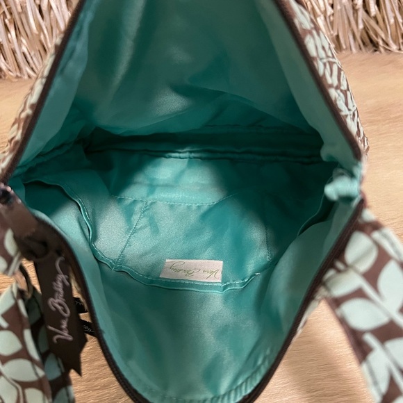 VERA BRADLEY Shower Vines Zip Hipster Crossbody Green Brown Quilted Concert - Picture 13 of 14